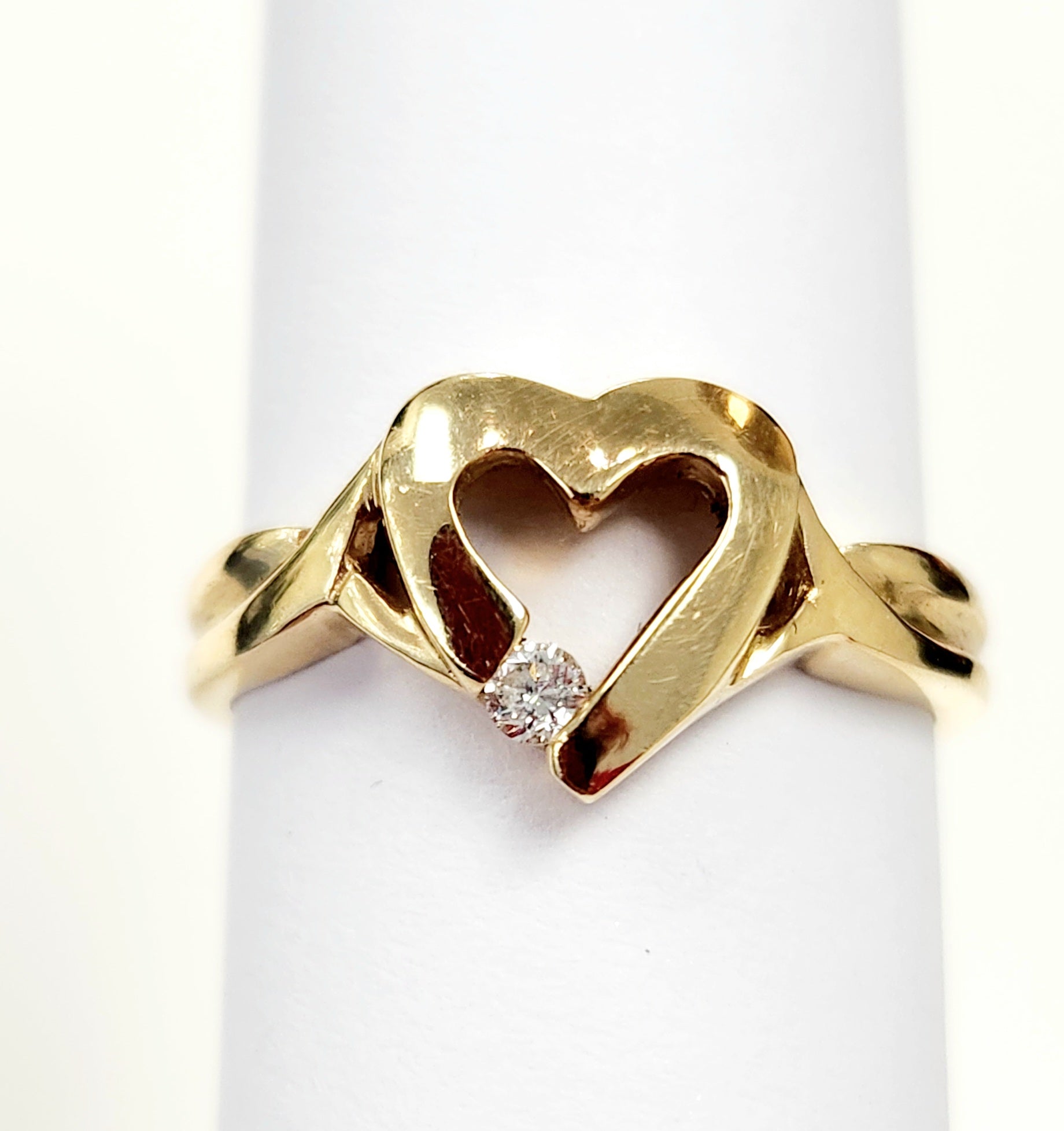 diamond heart ring